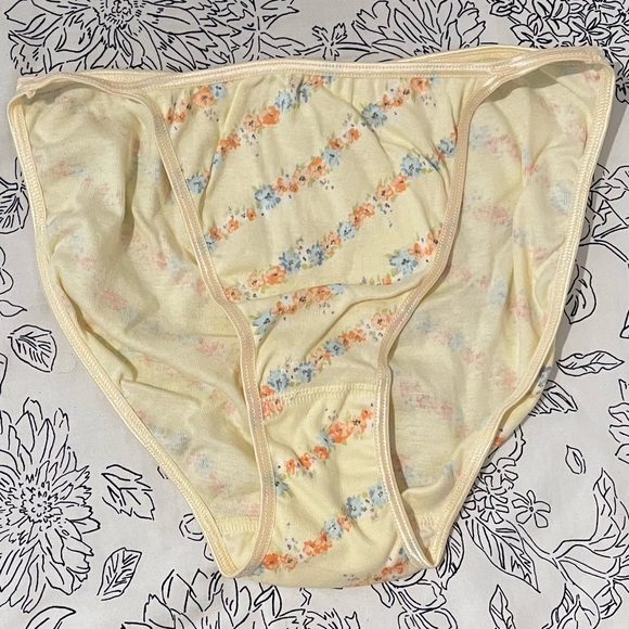 NWT Vintage GAP Light Yellow Floral String Bikini Y2K Panty - Picture 1 of 3